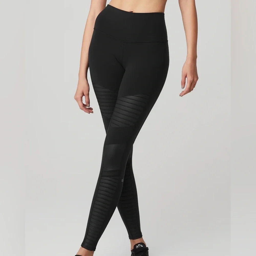 alo yoga High Waist Moto Legging size XS